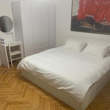 Alea2 Apartment Tirana Bagian luar foto