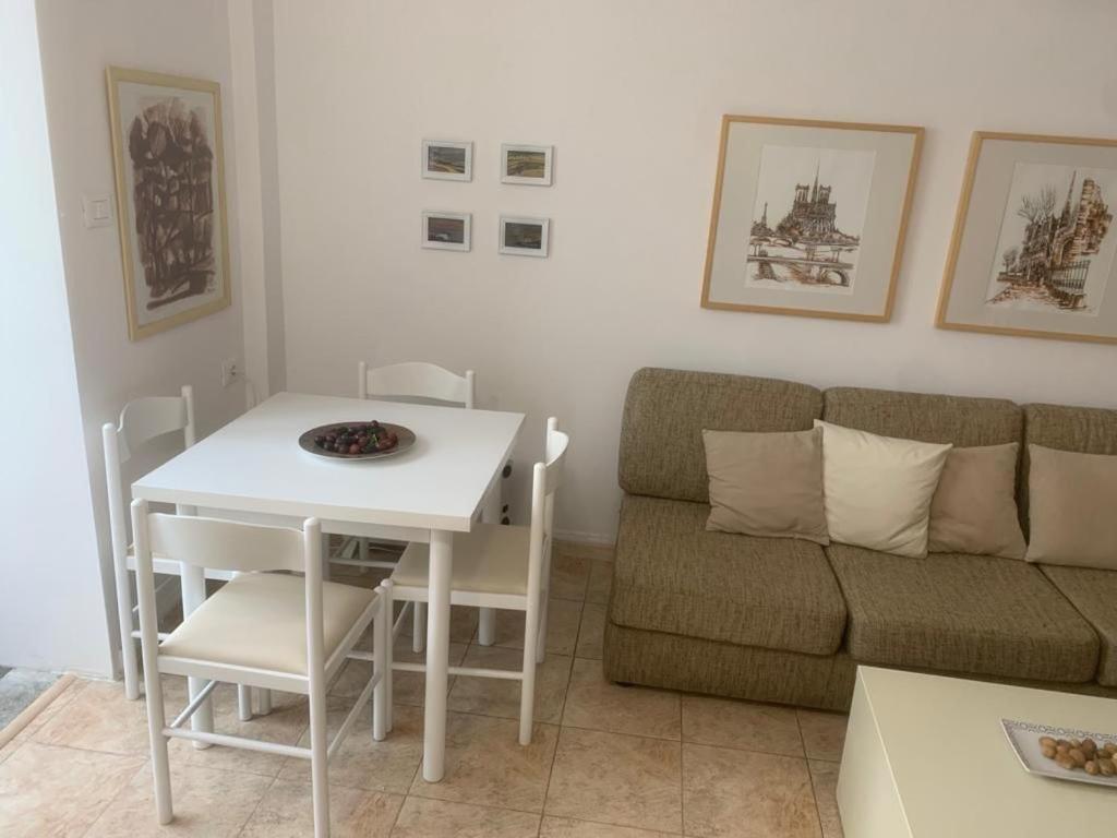 Alea2 Apartment Tirana Bagian luar foto